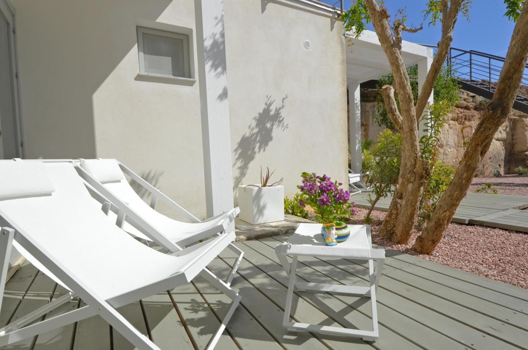 Villa Rocce Bianche ฟาวีญานา ภายนอก รูปภาพ